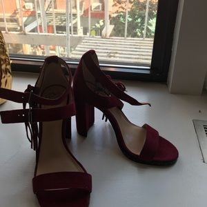 Vince Camuto Burgundy fridge sandals